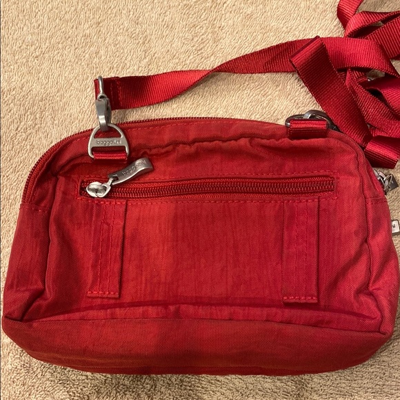 Baggallini Red Crossbody Bag - Picture 2 of 3